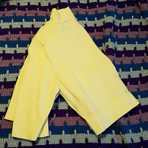 Sweater Cap - Picture 3 of 3